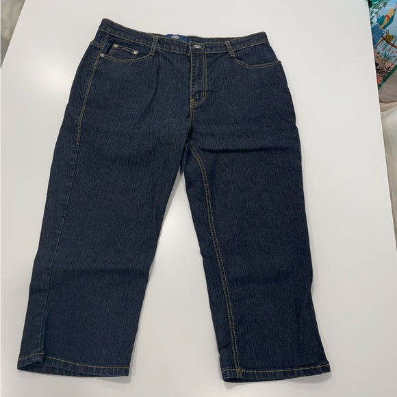 Jeans Bay Capri Jeans ~ NEW - Picture 1 of 12